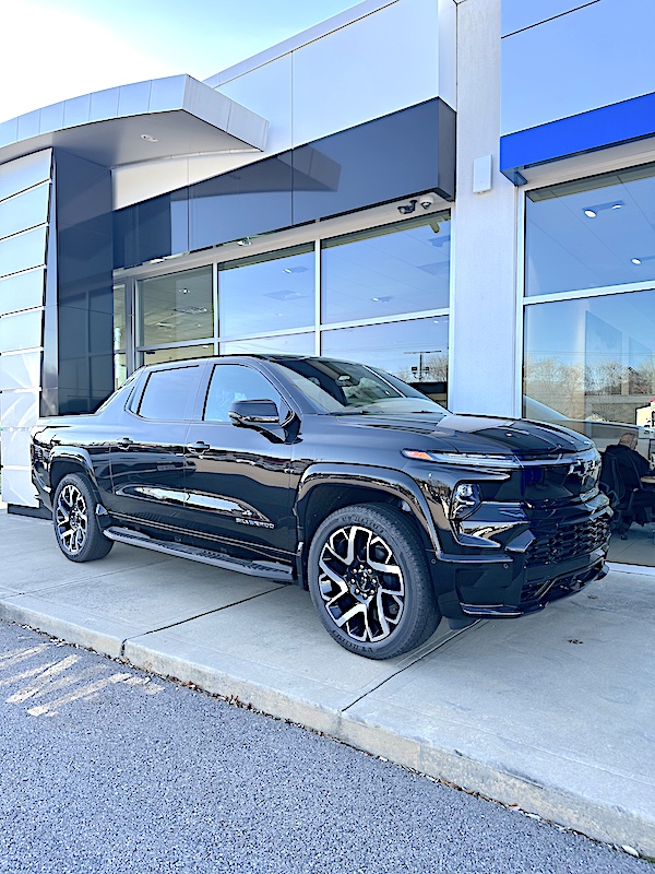 2025 CHEVROLET SILVERADO EV RST